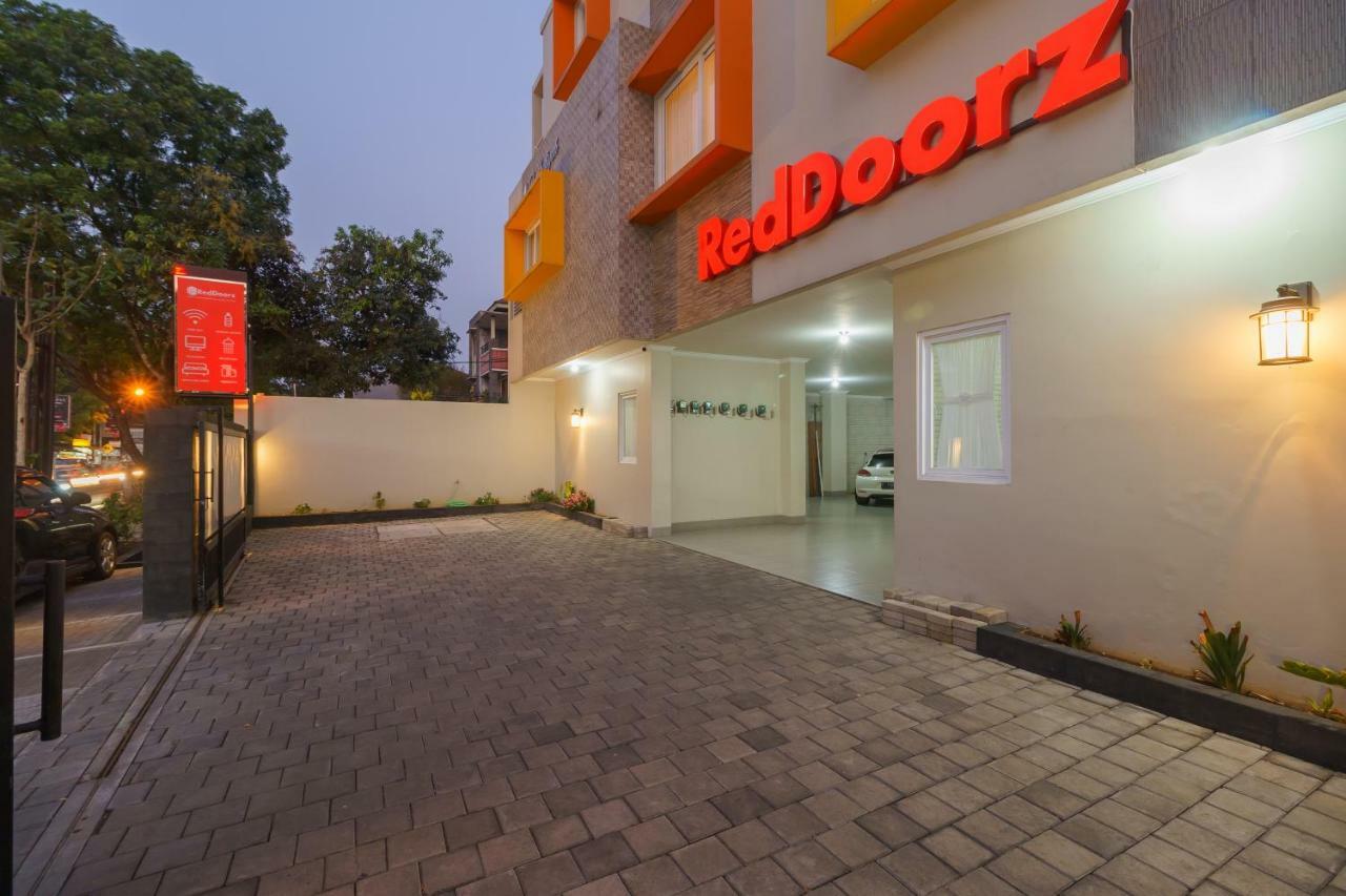 Reddoorz Near Taman Makam Pahlawan Cikutra Hotel Bandung Exterior foto